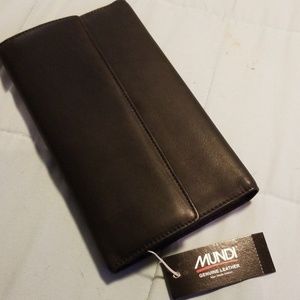 Black leather Mundi wallet